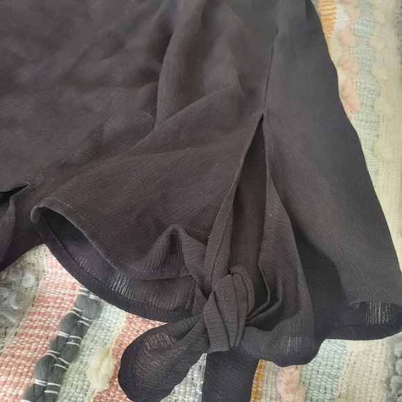 Eesome black boutique off the shoulder top - Picture 4 of 8